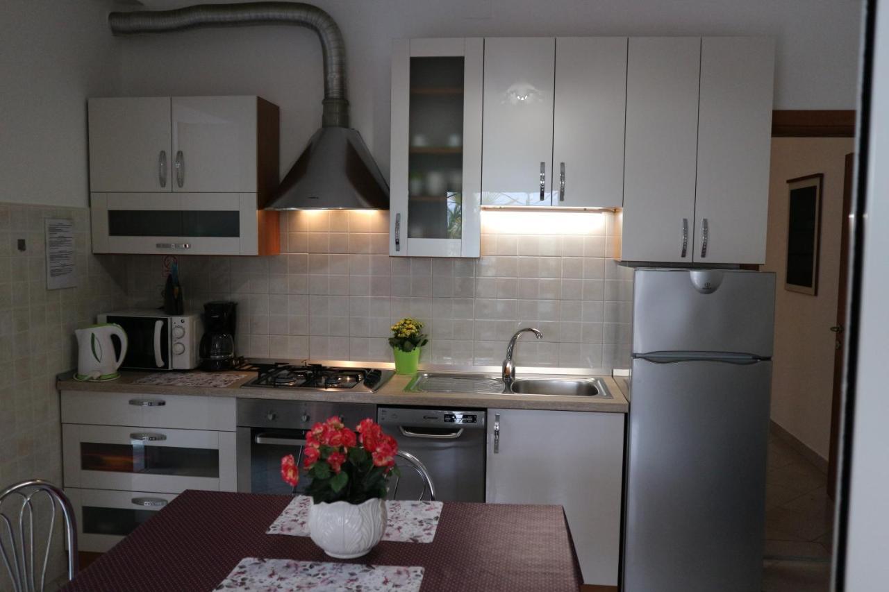 אופטיה Apartments Komel II מראה חיצוני תמונה