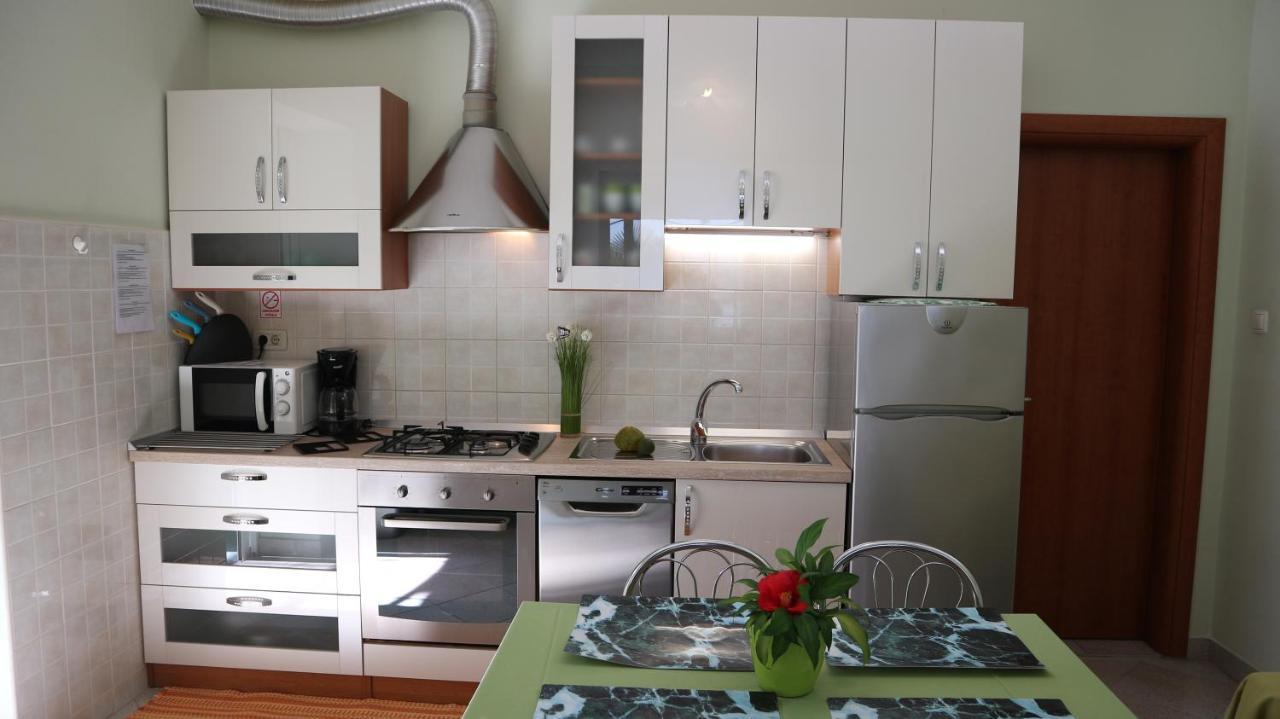 אופטיה Apartments Komel II מראה חיצוני תמונה